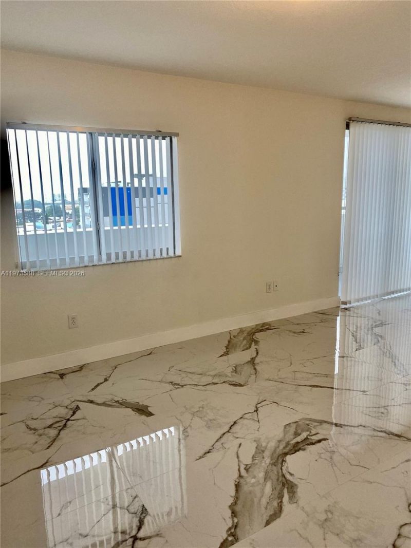 36 NW 6th Ave , Unit 1102, Miami, FL 33128 Photo