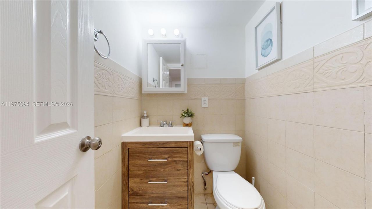 2345 NE 135th St , Unit 101, North Miami, FL 33181 Photo