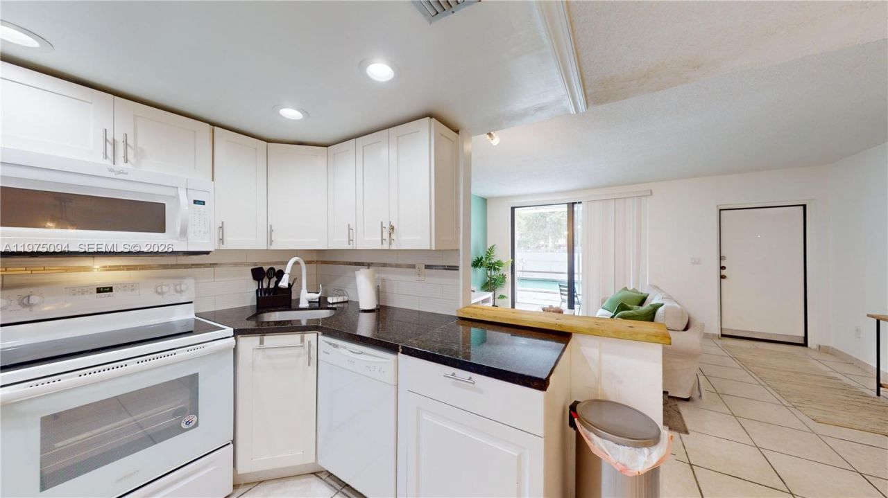 2345 NE 135th St , Unit 101, North Miami, FL 33181 Photo