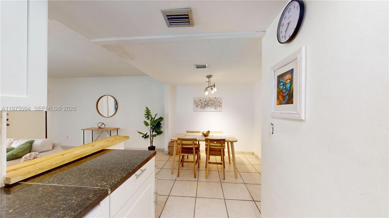 2345 NE 135th St , Unit 101, North Miami, FL 33181 Photo