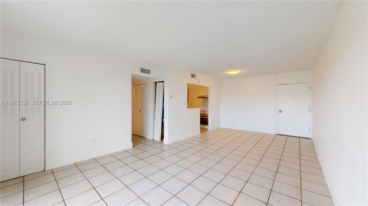 2345 NE 135th St , Unit 206, North Miami, FL 33181 Photo