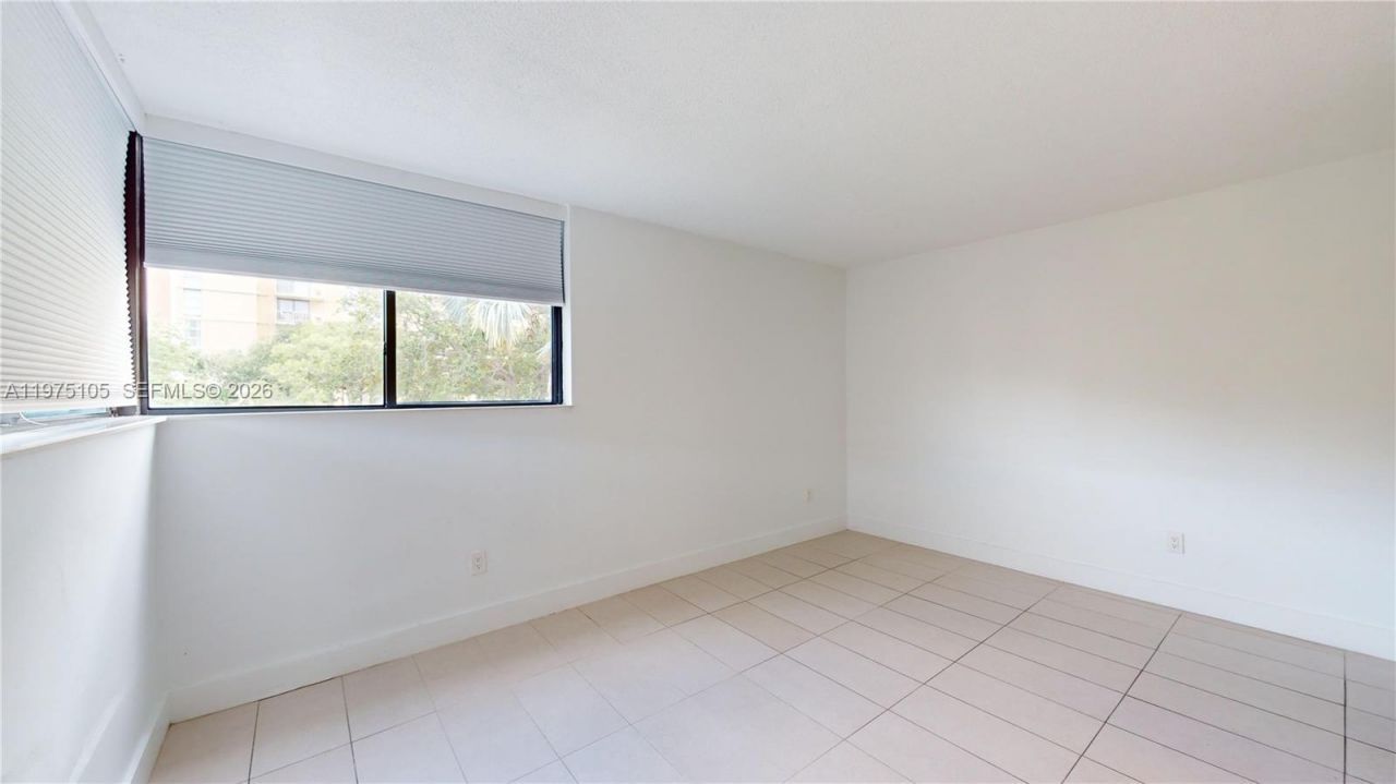 2345 NE 135th St , Unit 206, North Miami, FL 33181 Photo