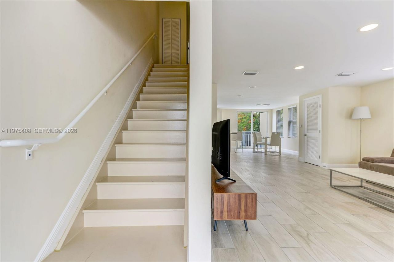 1578 NE 110th St, Unit A, Miami, FL 33161 Photo