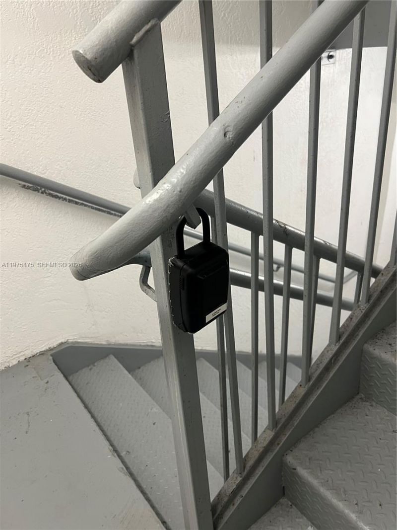 5077 NW 7th St , Unit 607, Miami, FL 33126 Photo