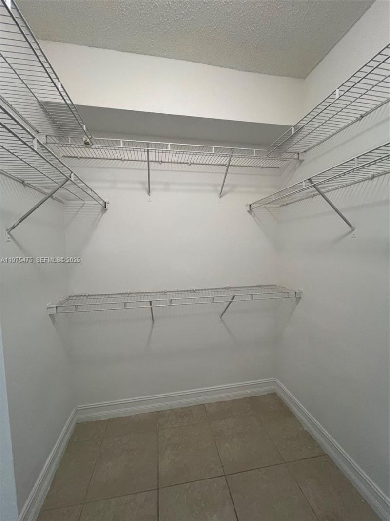 5077 NW 7th St , Unit 607, Miami, FL 33126 Photo