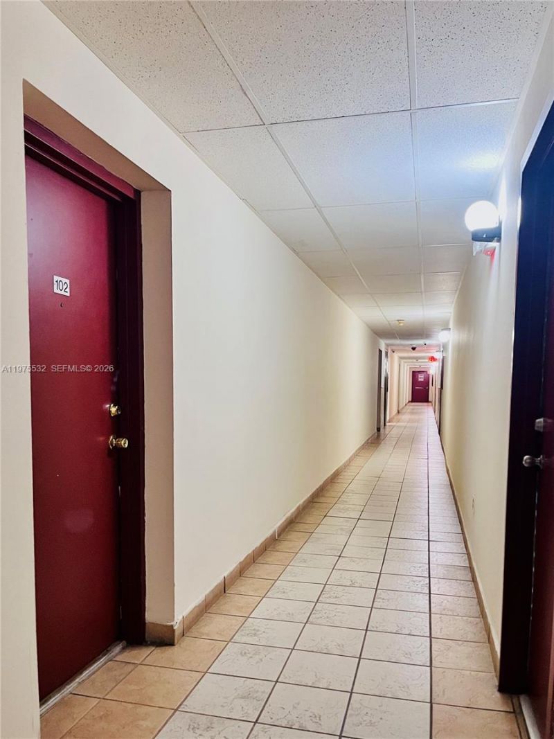 4721 NW 7th St , Unit 102-12, Miami, FL 33126 Photo