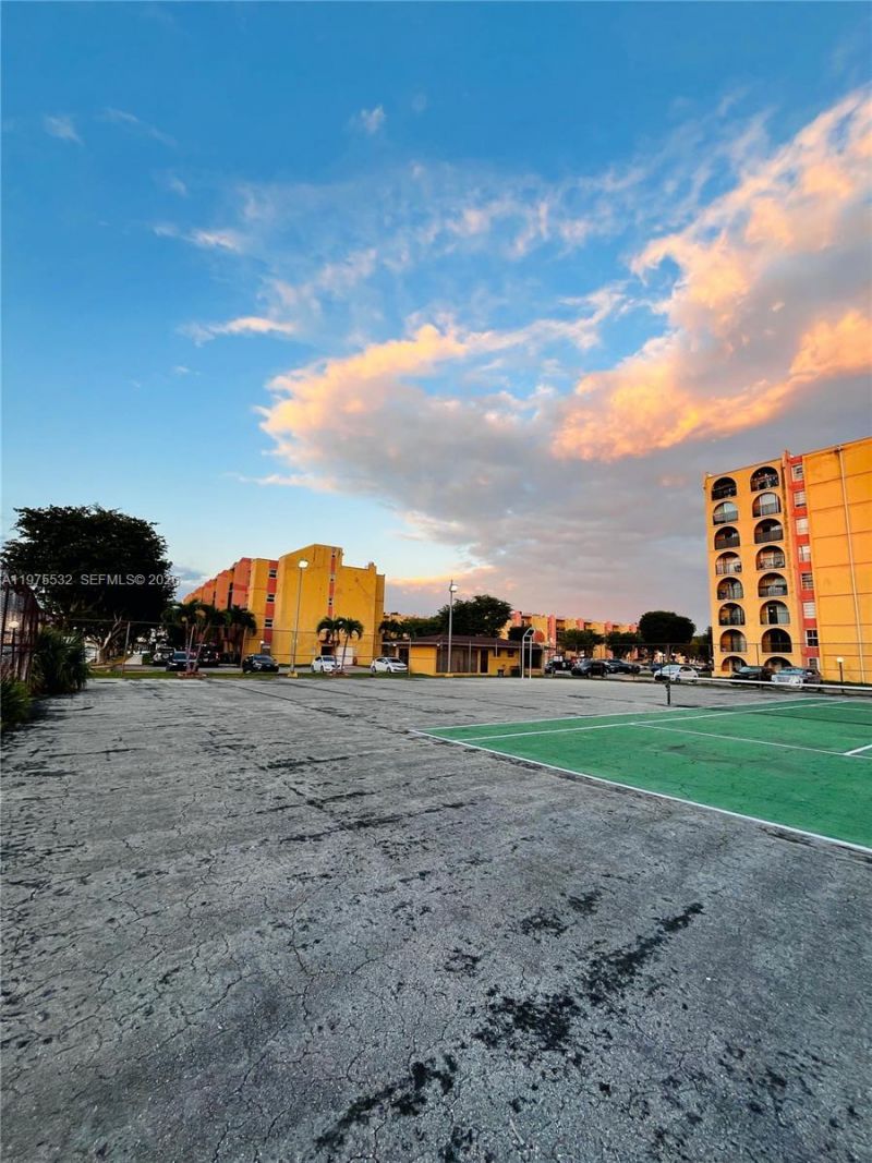 4721 NW 7th St , Unit 102-12, Miami, FL 33126 Photo