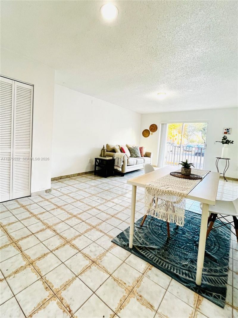 4721 NW 7th St , Unit 102-12, Miami, FL 33126 Photo