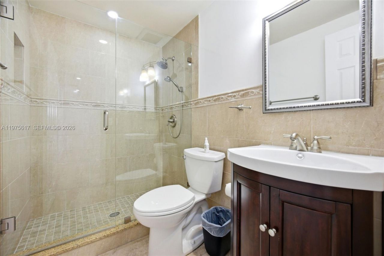 561 SW 87th Ct, Miami, FL 33174 Photo