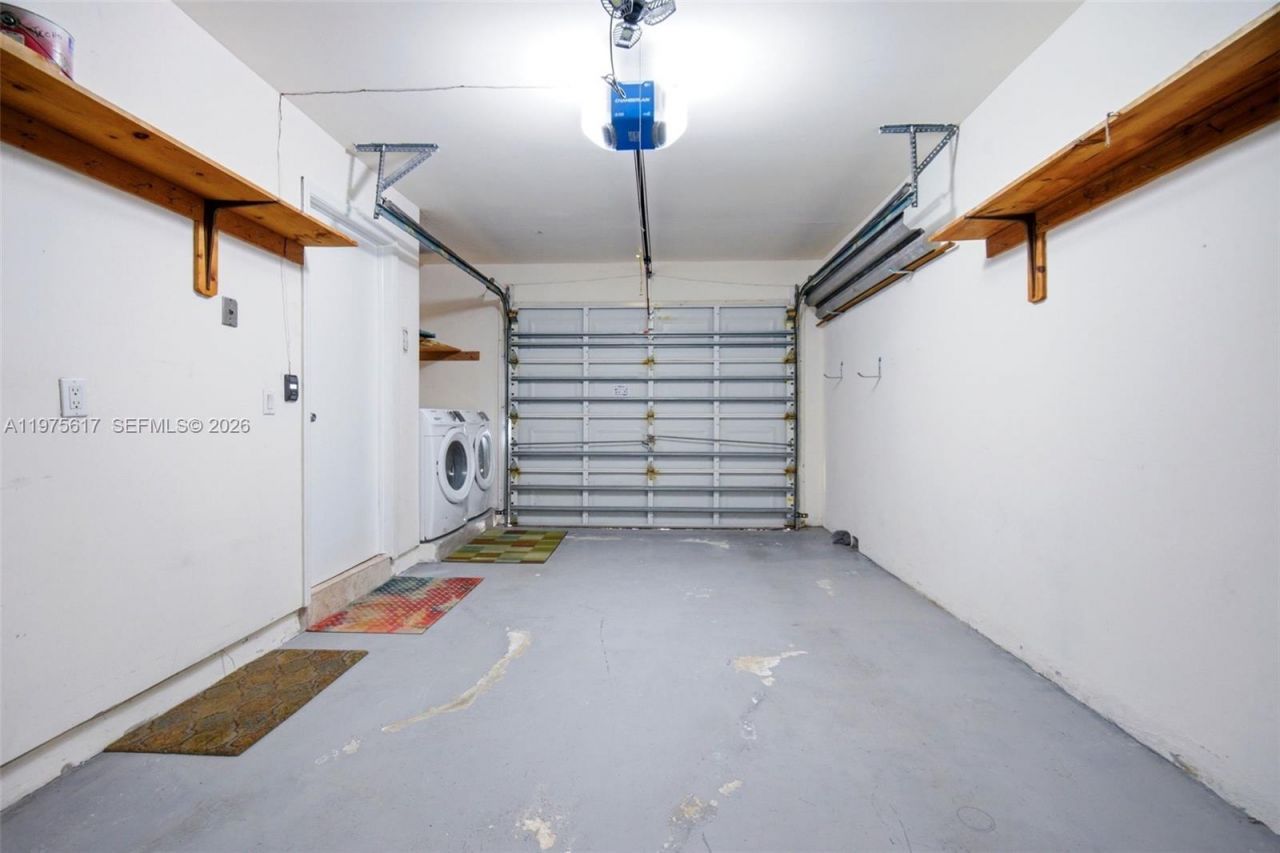 561 SW 87th Ct, Miami, FL 33174 Photo