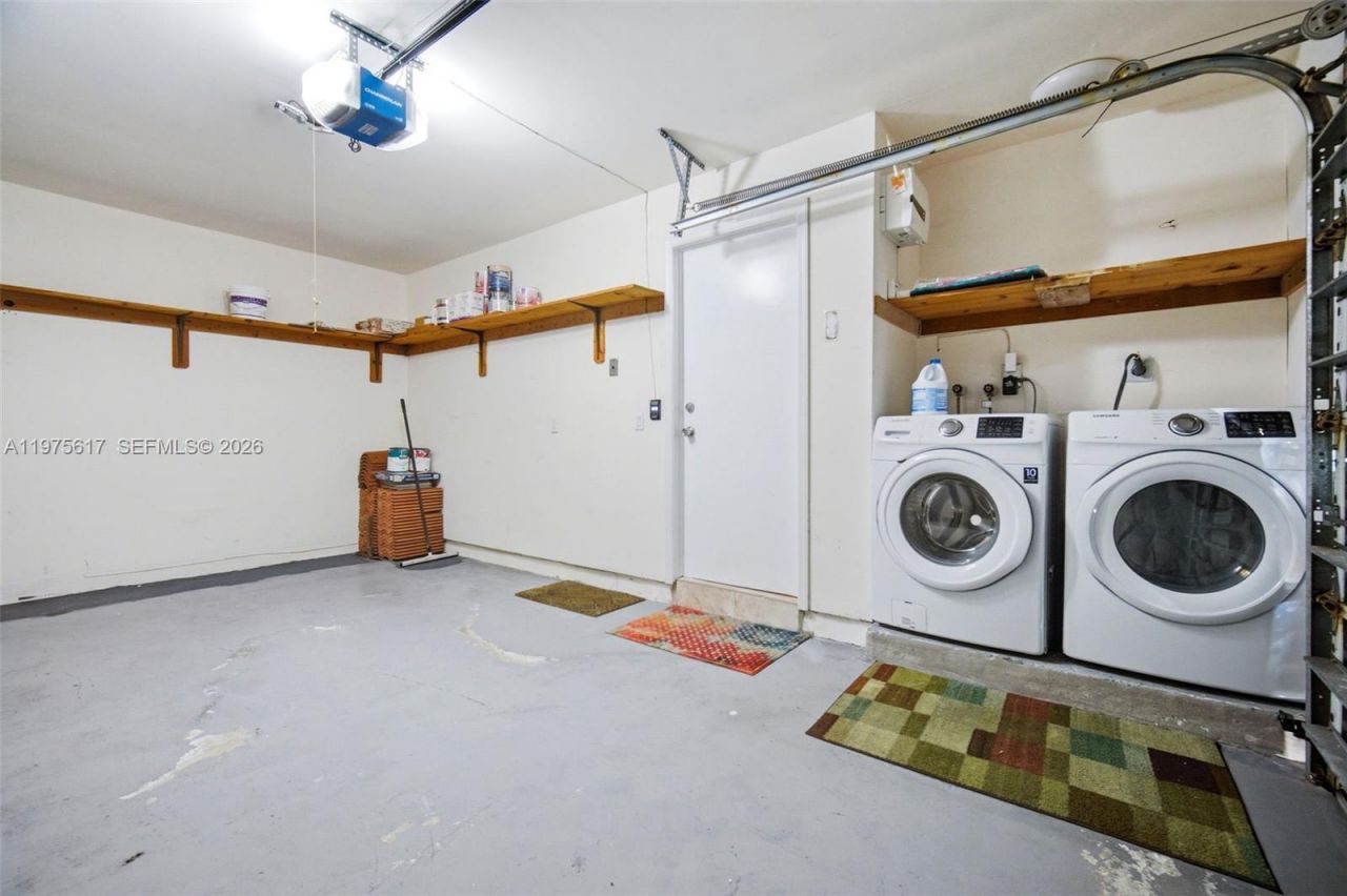 561 SW 87th Ct, Miami, FL 33174 Photo