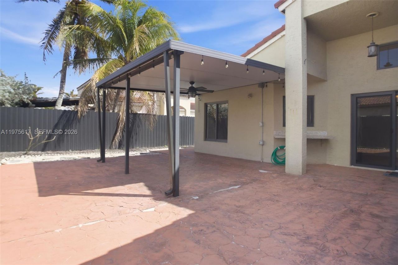 561 SW 87th Ct, Miami, FL 33174 Photo