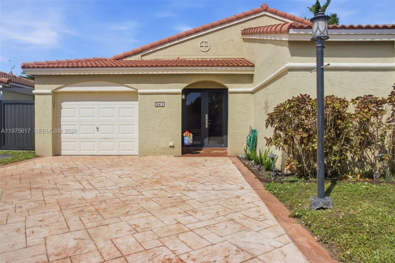 561 SW 87th Ct, Miami, FL 33174 Photo