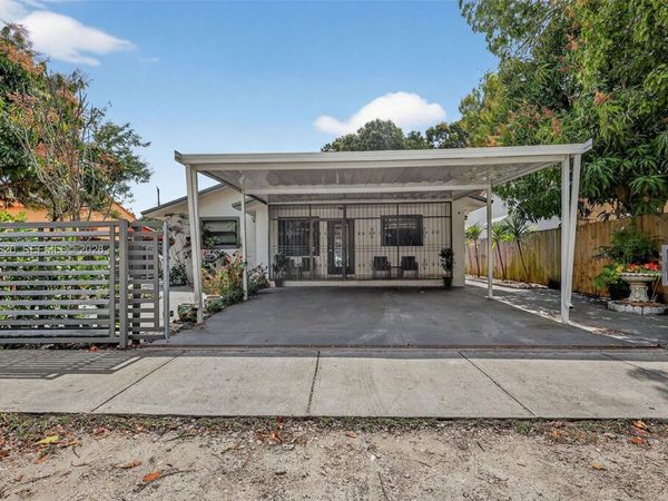 834 NW 115th St, Miami, FL 33168