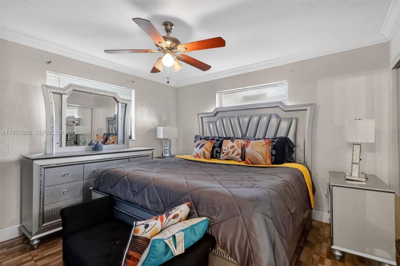 834 NW 115th St, Miami, FL 33168 Photo