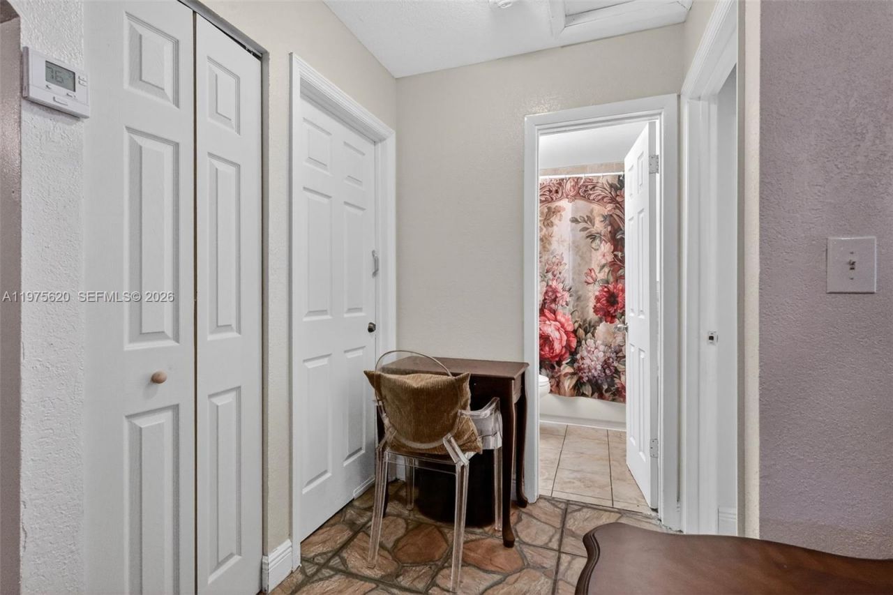 834 NW 115th St, Miami, FL 33168 Photo