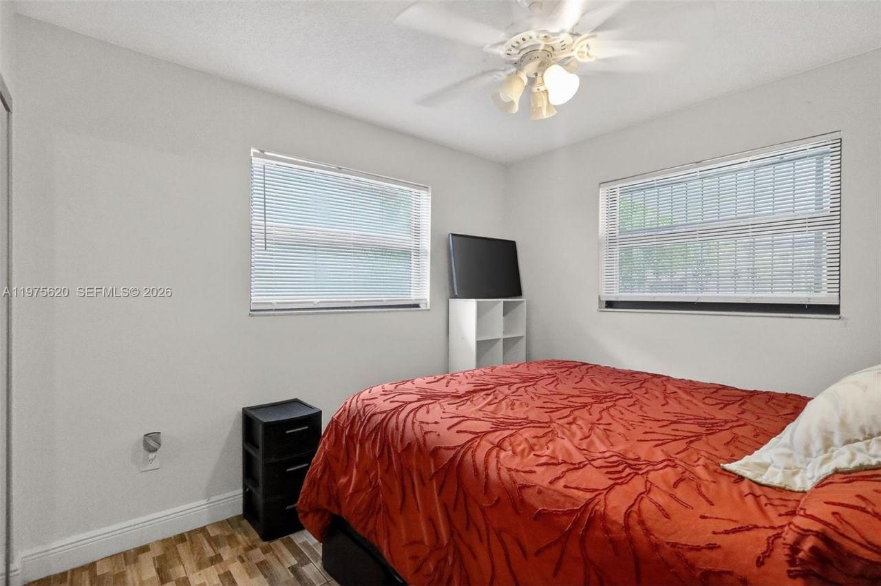 834 NW 115th St, Miami, FL 33168 Photo