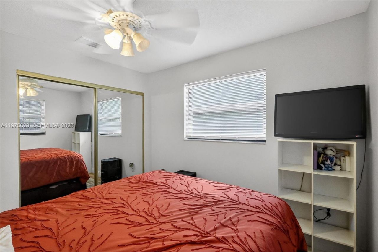 834 NW 115th St, Miami, FL 33168 Photo