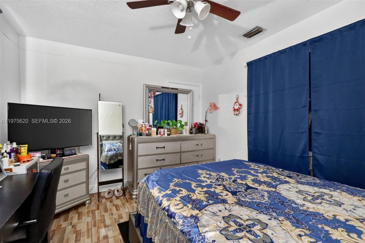 834 NW 115th St, Miami, FL 33168 Photo