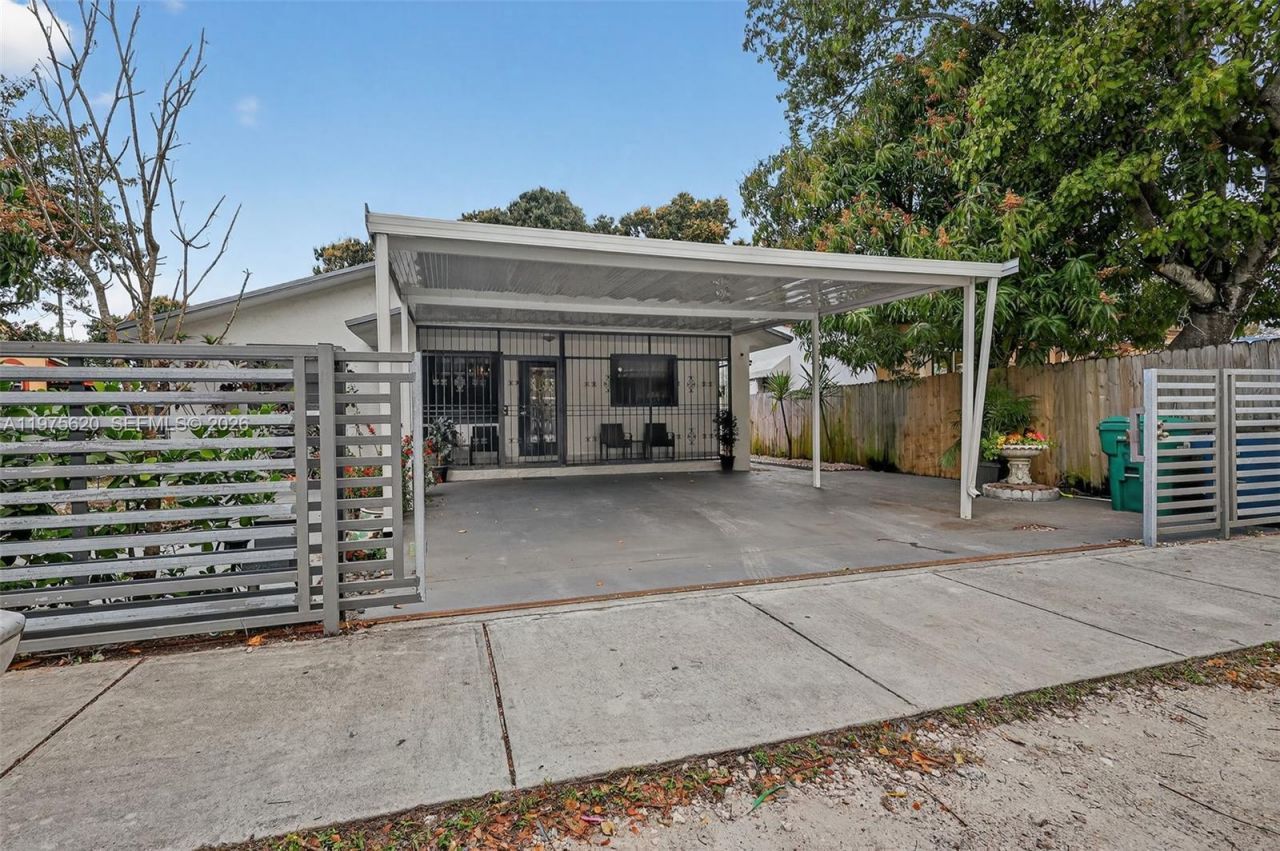 834 NW 115th St, Miami, FL 33168 Photo