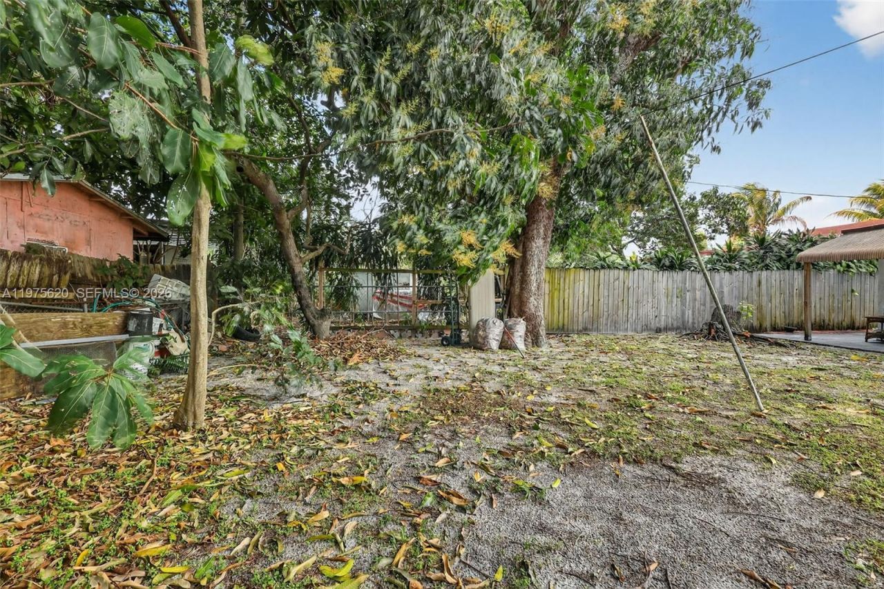 834 NW 115th St, Miami, FL 33168 Photo