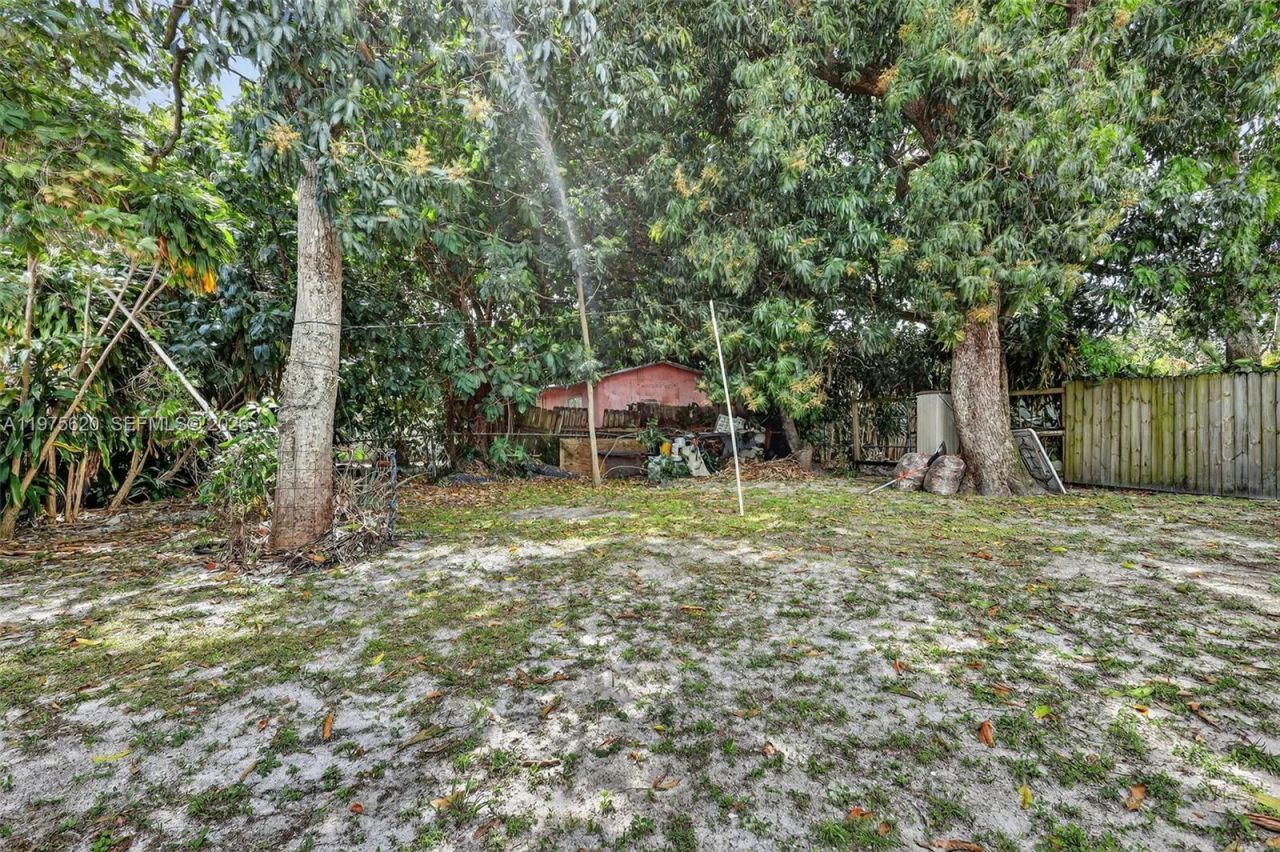 834 NW 115th St, Miami, FL 33168 Photo