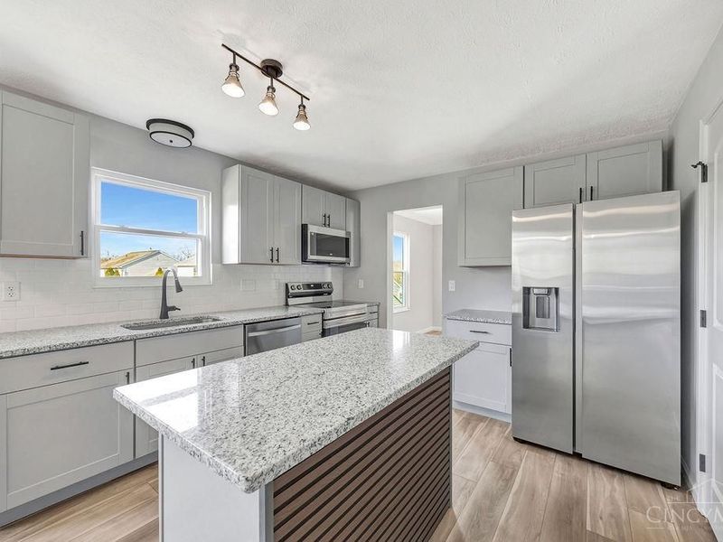 875 Venetian Terrace, Cincinnati, OH 45224 Photo 14