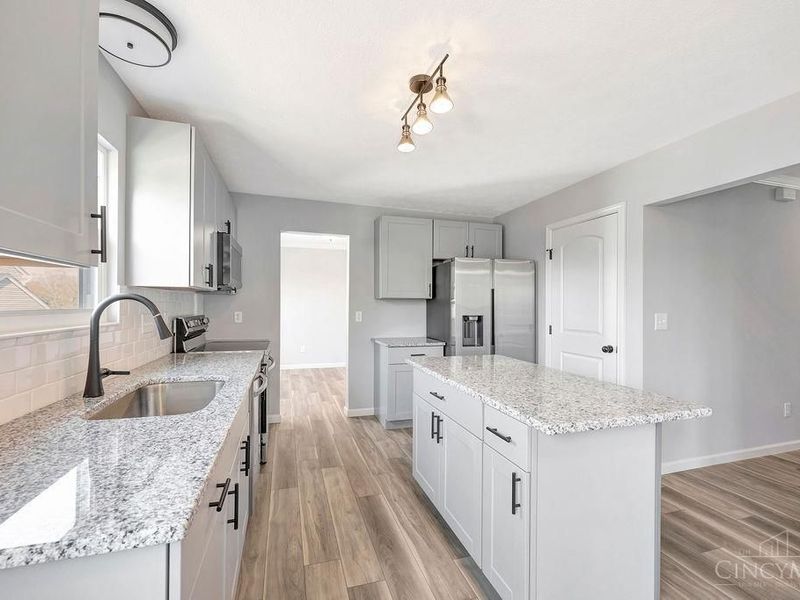 875 Venetian Terrace, Cincinnati, OH 45224 Photo 16