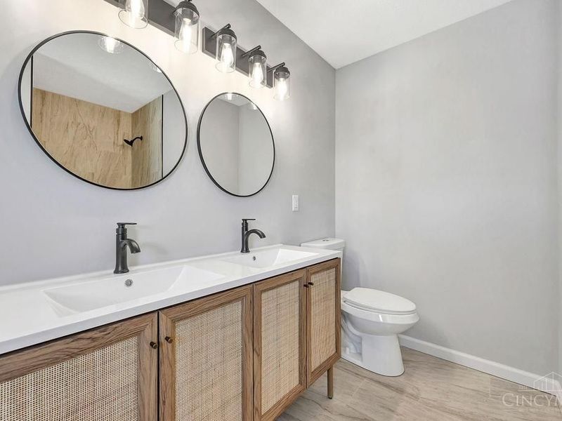 875 Venetian Terrace, Cincinnati, OH 45224 Photo 35