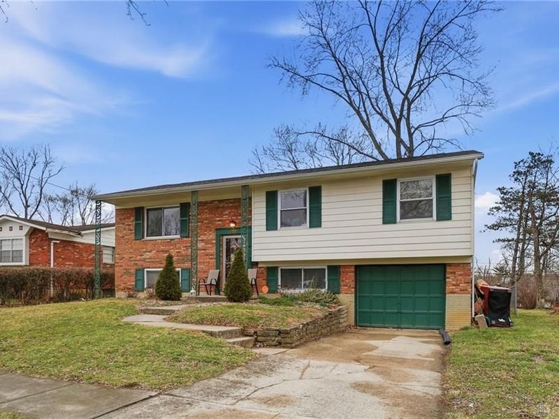 564 Waycross Road, Forest Park, OH 45240 Photo 3