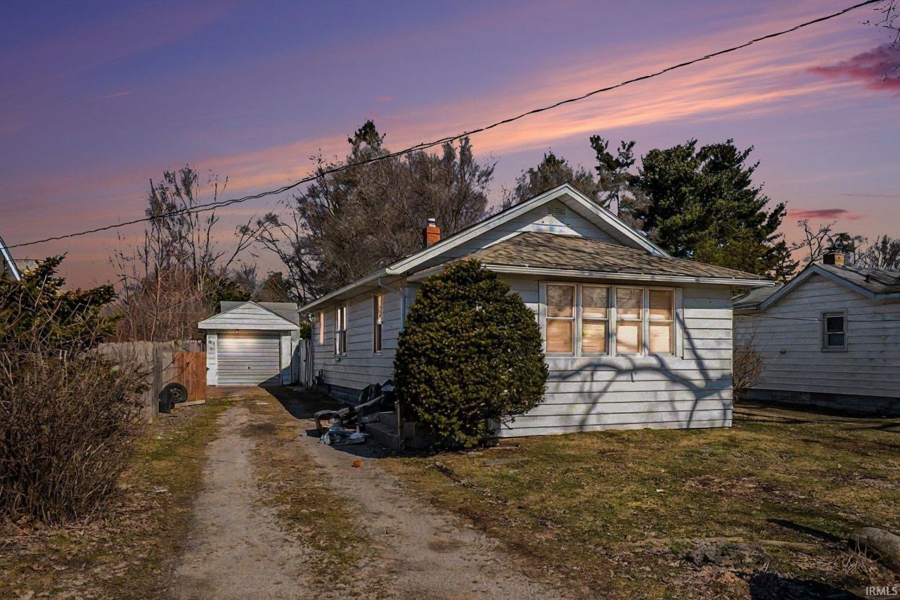 22815 Hartzer Avenue, South Bend, IN 46628 Main Photo