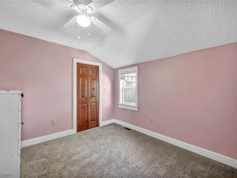 10410 Baltic Road, Cleveland, OH 44102 Photo 19