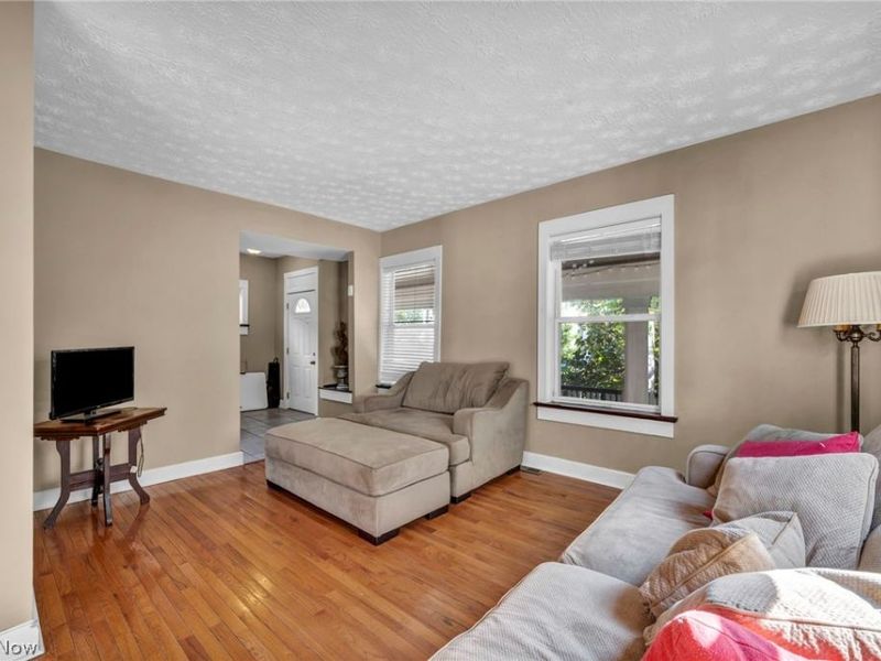 10410 Baltic Road, Cleveland, OH 44102 Photo 7