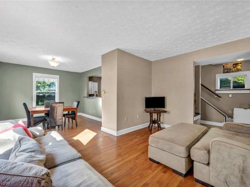 10410 Baltic Road, Cleveland, OH 44102 Photo 8