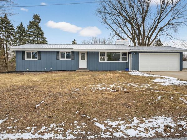 2702 Erin Lane NE, Rochester, MN 55906
