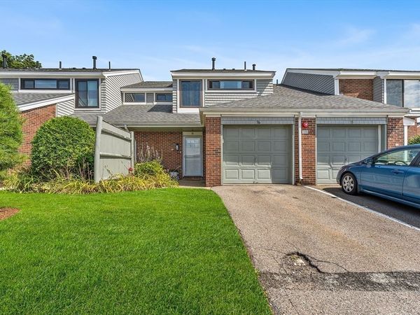 16 Meadowood Dr, Unit 16, Stoughton, MA 02072