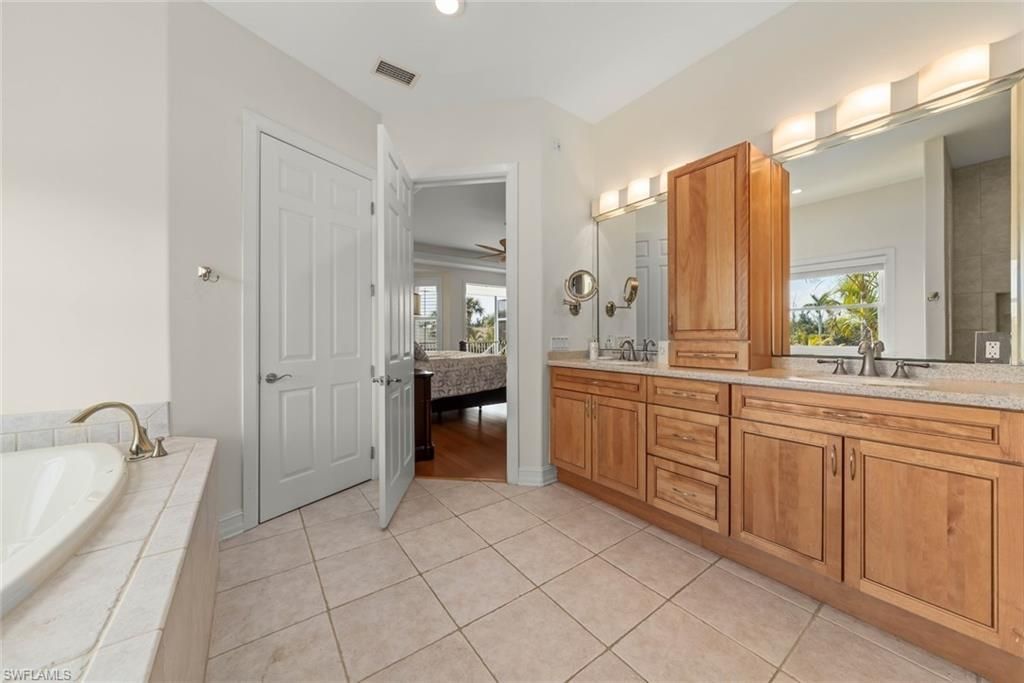 13411 Electron Dr, Fort Myers, FL 33908 Photo