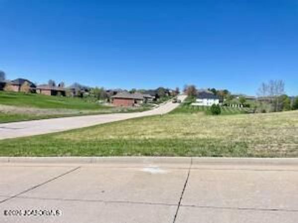 323 COVERED WAGON ROAD, Jefferson City, MO 65109