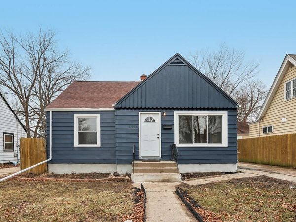 5936 N 42nd STREET, Milwaukee, WI 53209