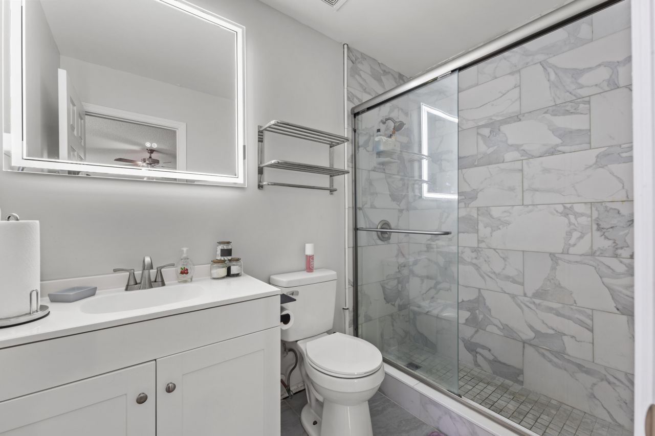 118 Destin Street Photo 17