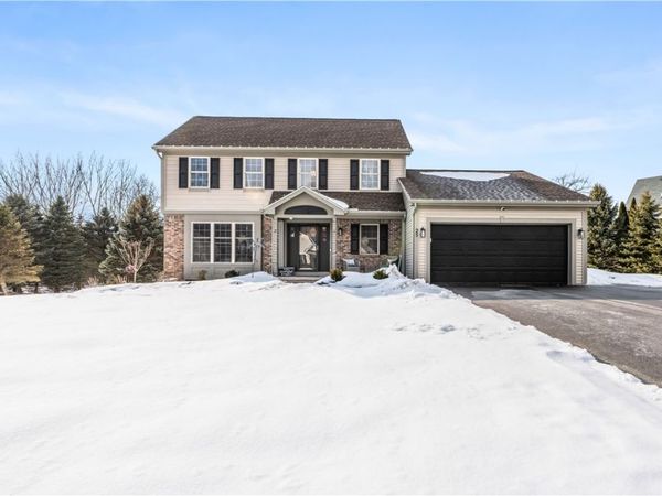 25 Sedgefield Court , Rochester, NY 14622