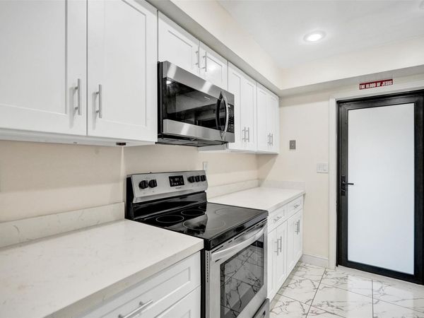 3541 NW 95th Terrace, Unit 202, Sunrise, FL 33351