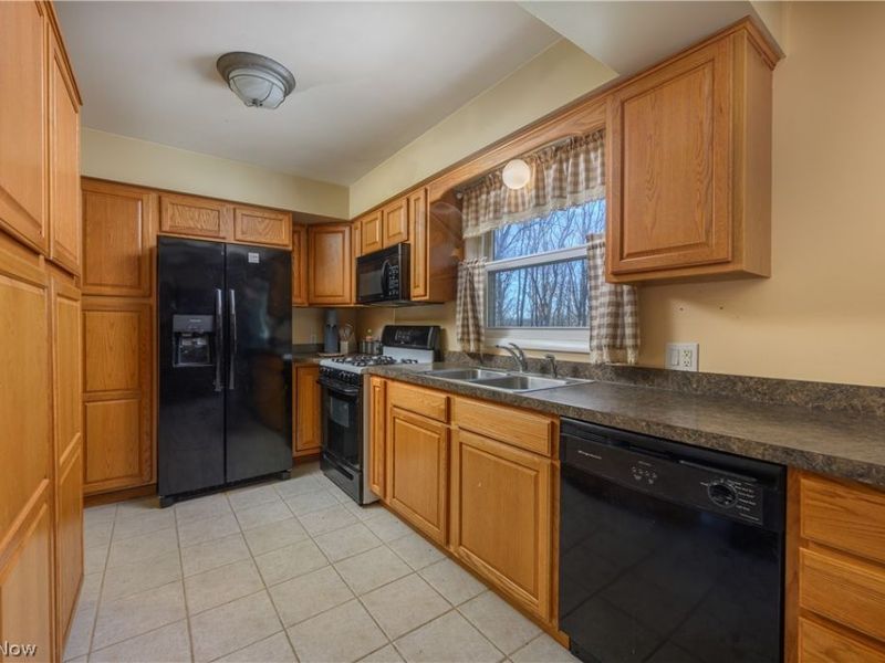 6121 Erie Avenue NW, Canal Fulton, OH 44614 Photo 11