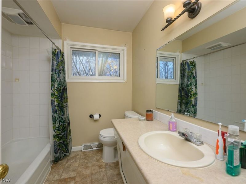 6121 Erie Avenue NW, Canal Fulton, OH 44614 Photo 18