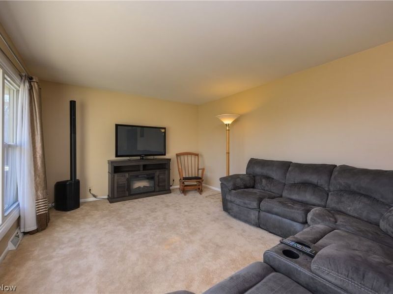 6121 Erie Avenue NW, Canal Fulton, OH 44614 Photo 7