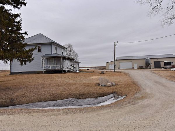 1528 Lawrence Ave. , Independence, IA 50644