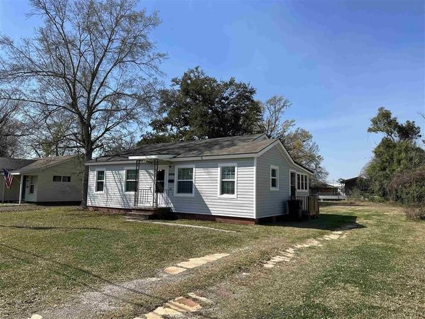 4006 Center Street , Lake Charles, LA 70607