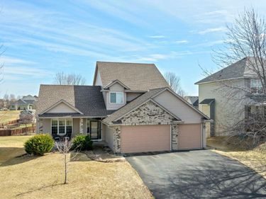 1201 Park Court SE, New Prague, MN 56071