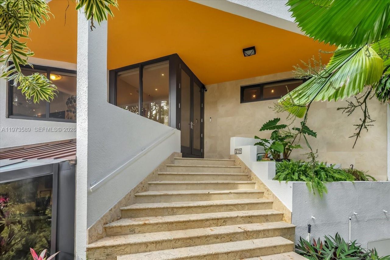 279 N Hibiscus Dr , Miami Beach, FL 33139 Photo