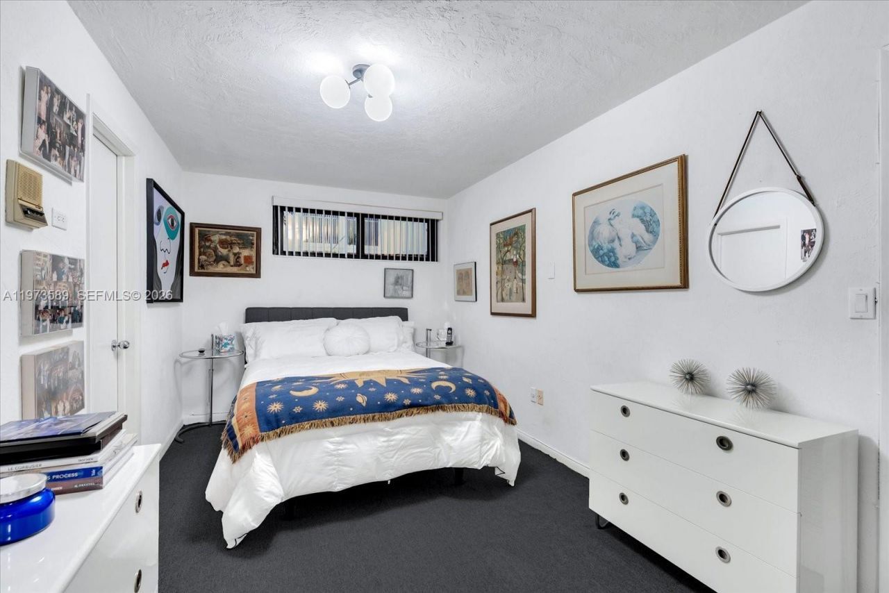 279 N Hibiscus Dr , Miami Beach, FL 33139 Photo